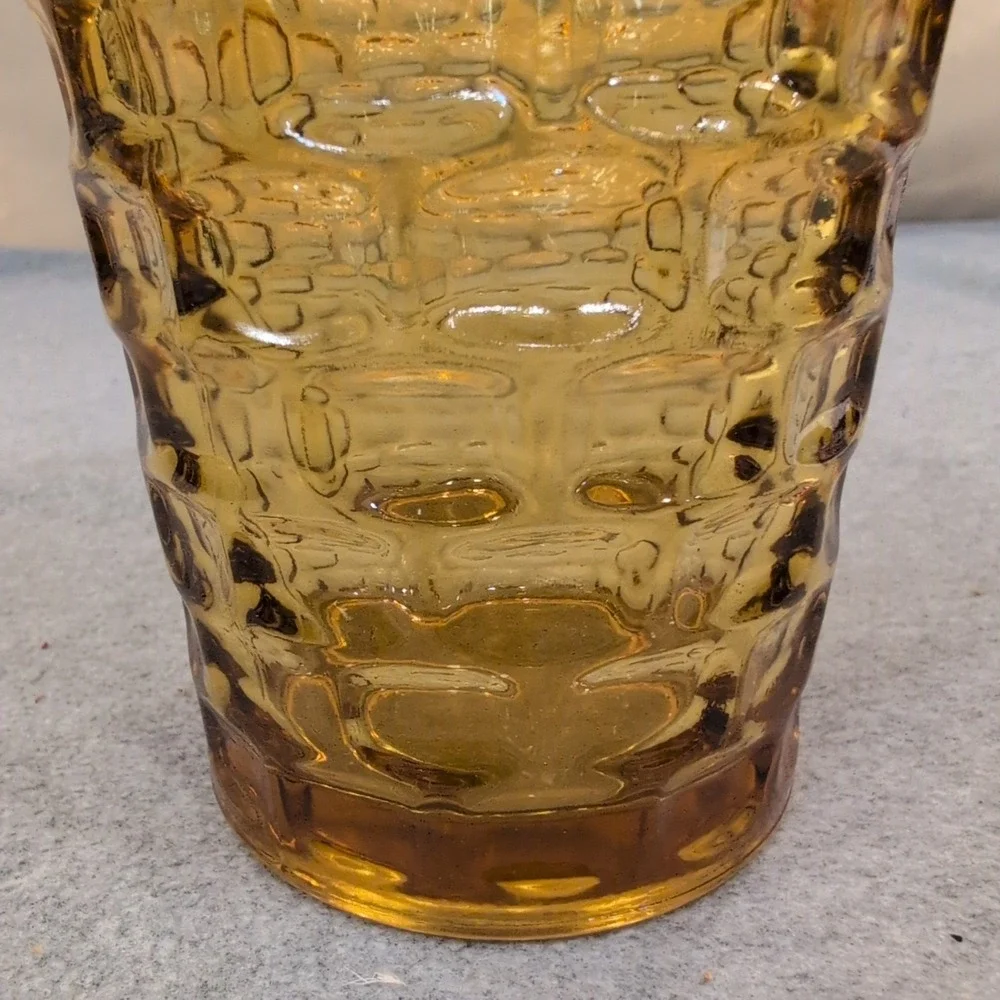 Vintage Federal Glass‎ Amber Pressed Glass Vase Scalloped Rim Yorktown Pattern